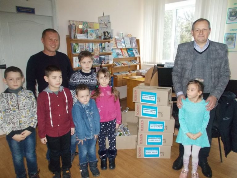 Міський голова Максим Лагодієнко завітав до найменших дітей нашого міста, які зібрались у центральній бібліотеці