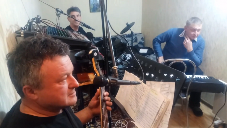 Репетиція гурту “Ретро”. Новий Буг