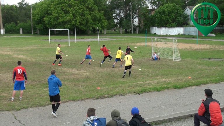 Відкриття футбольного сезону 2020 в  Новому Бузі. Фінальна зустріч.