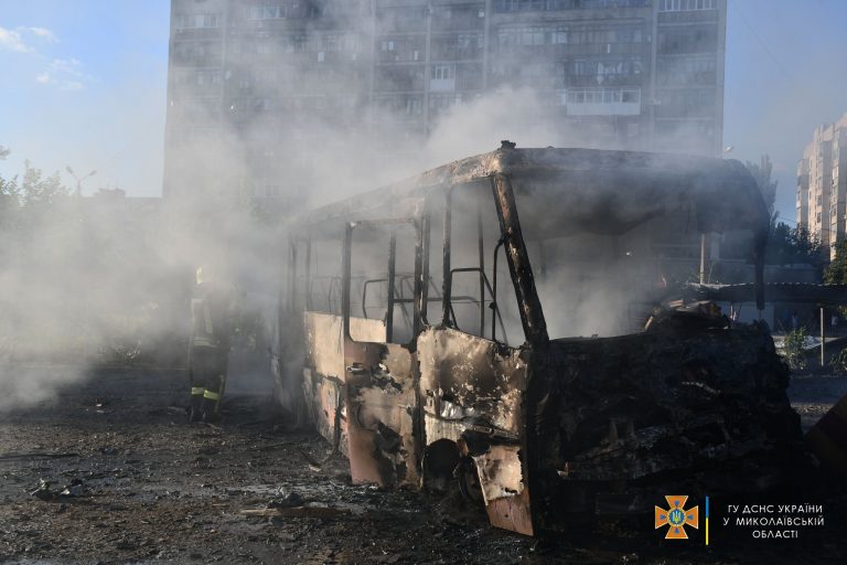 Протягом доби на території Миколаївської області зареєстровано 18 пожеж, 6 з яких виникли в результаті влучення ворожих боєприпасів та уламків від них.