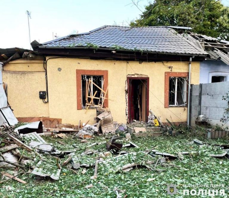 Більше 20 пошкоджених цивільних об’єктів за добу – на Миколаївщині